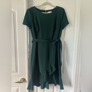 Calvin Klein size 16, never worn. Gorgeous green!